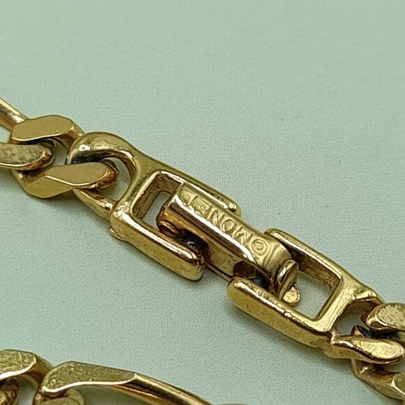 Vintage Signed Monet FIGARO Chain 30 inch LONG flattened links ELEGANT Necklace - Picture 5 of 8